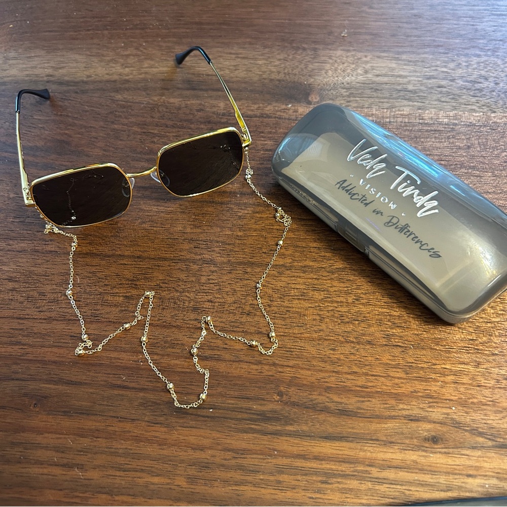 Vida Tinda Gold Fashion Designer Sunglasses W/ Gold Chain Strap Case #VT8006 S01